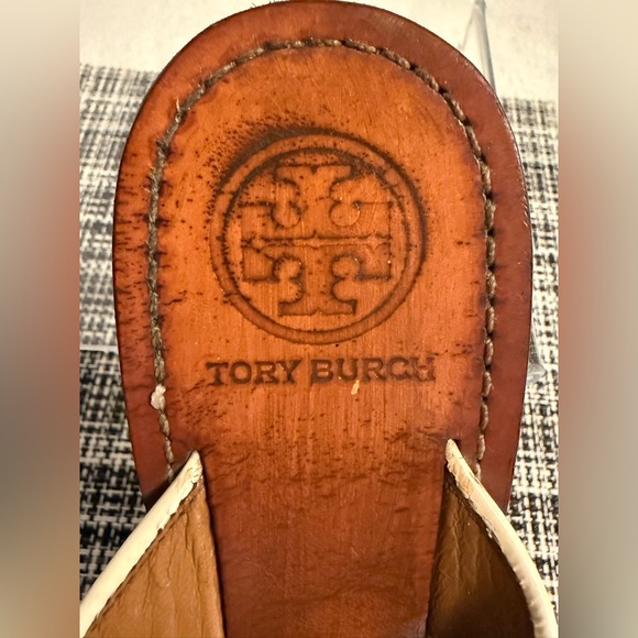 Tory Burch Floral Logo Sandals | Size 7.5 | Leather Thong Sandals | Boho Chic - Picture 4 of 9